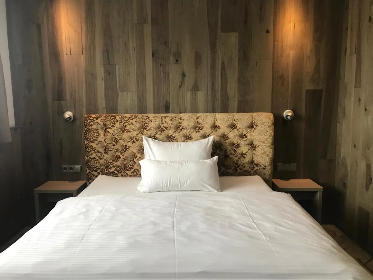 Hotel Fohlenhof Ampfing 3*,